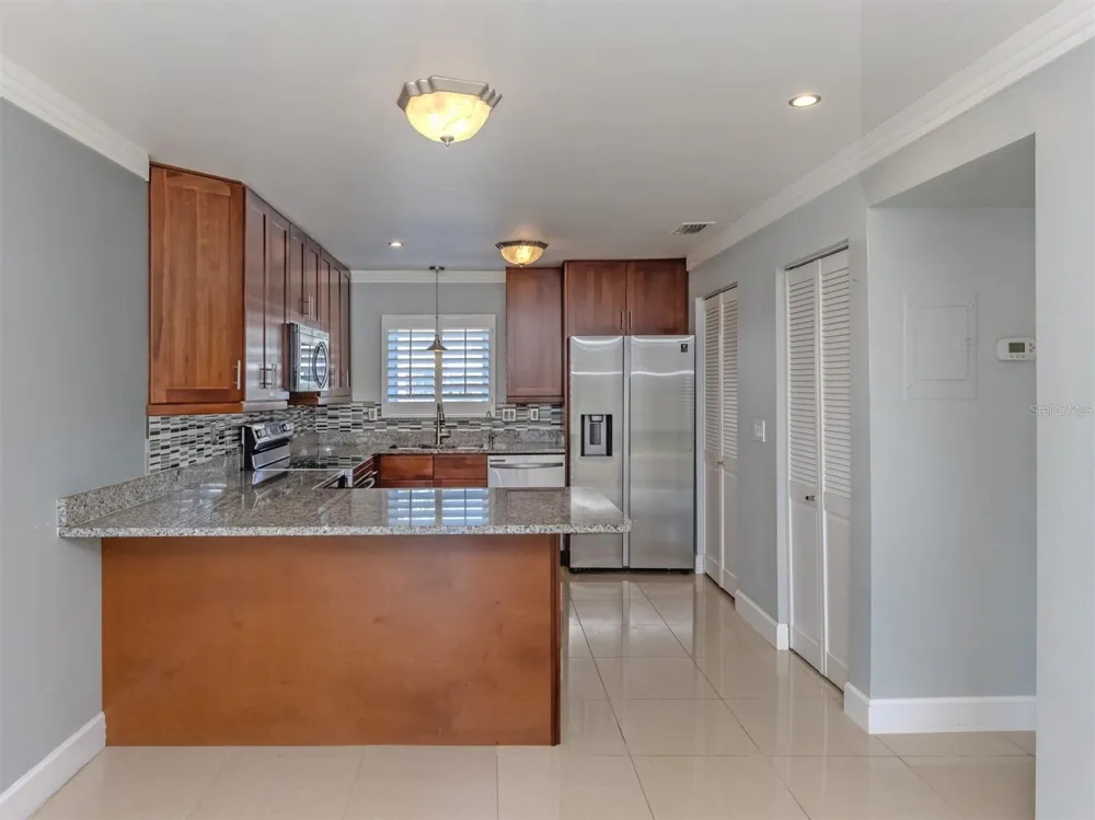 2616 HIDDEN LAKE DRIVE #A Sarasota, FL 34237