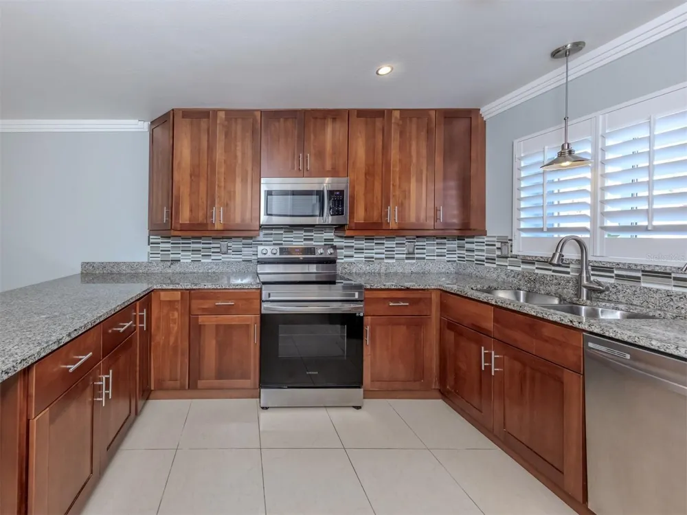 2616 HIDDEN LAKE DRIVE #A Sarasota, FL 34237