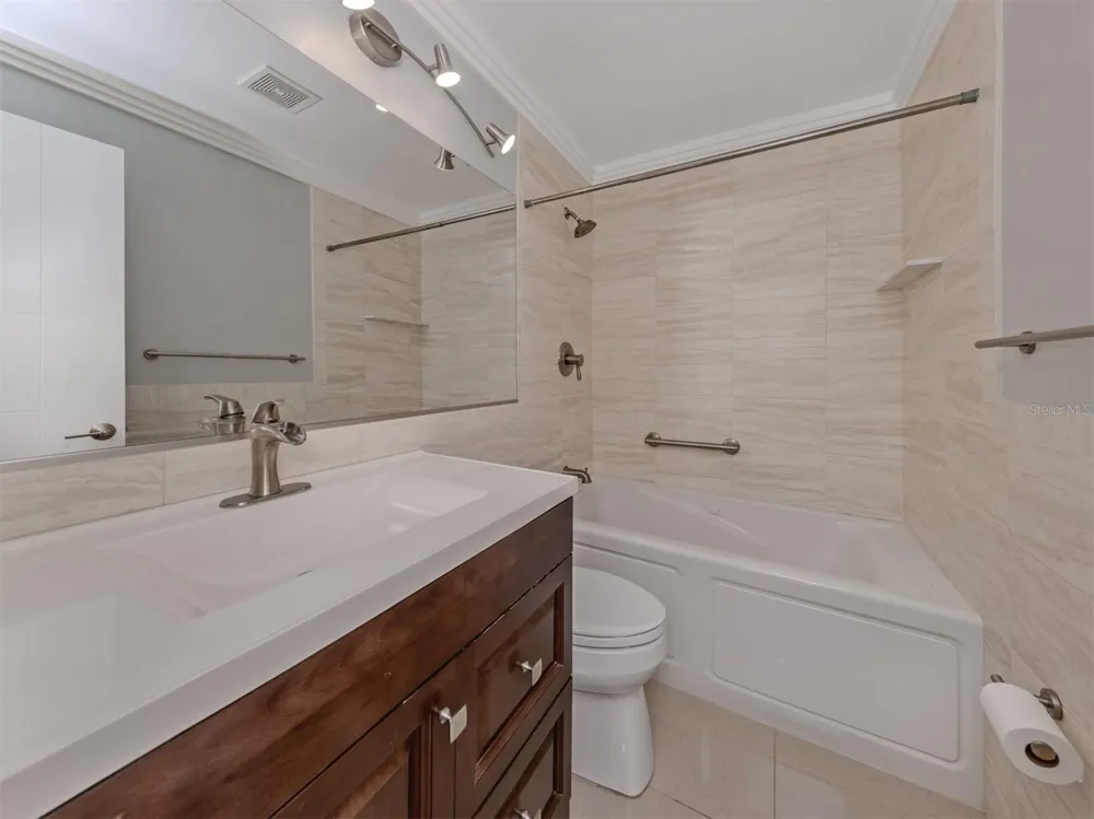 2616 HIDDEN LAKE DRIVE #A Sarasota, FL 34237