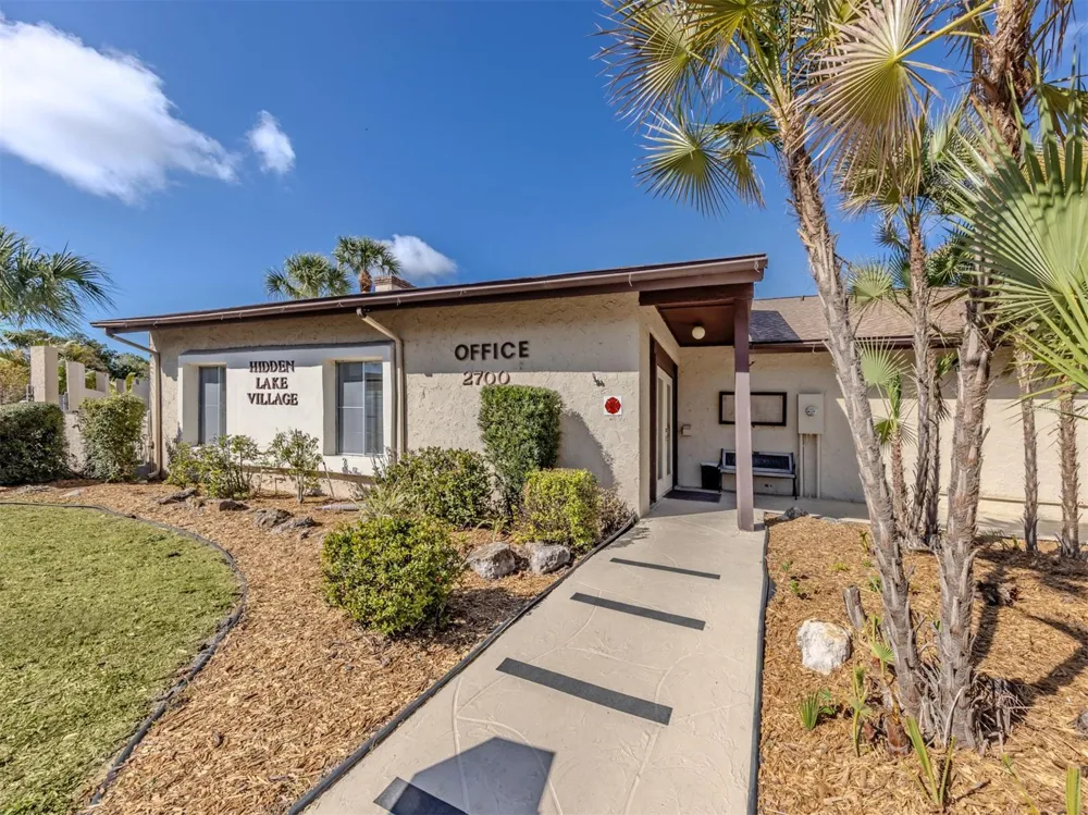 2616 HIDDEN LAKE DRIVE #A Sarasota, FL 34237