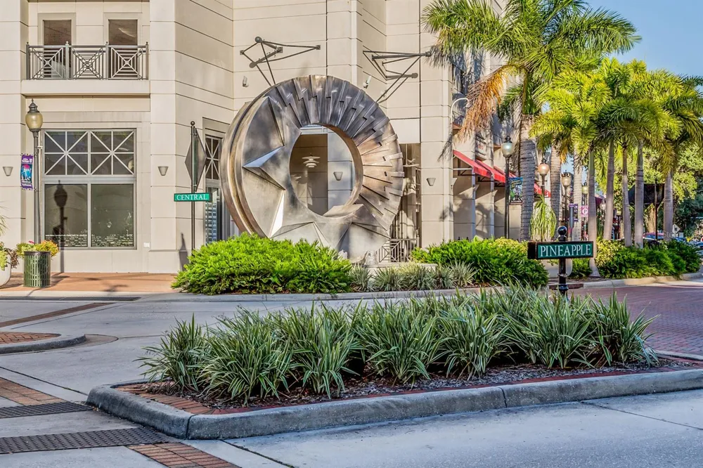 2616 HIDDEN LAKE DRIVE #A Sarasota, FL 34237