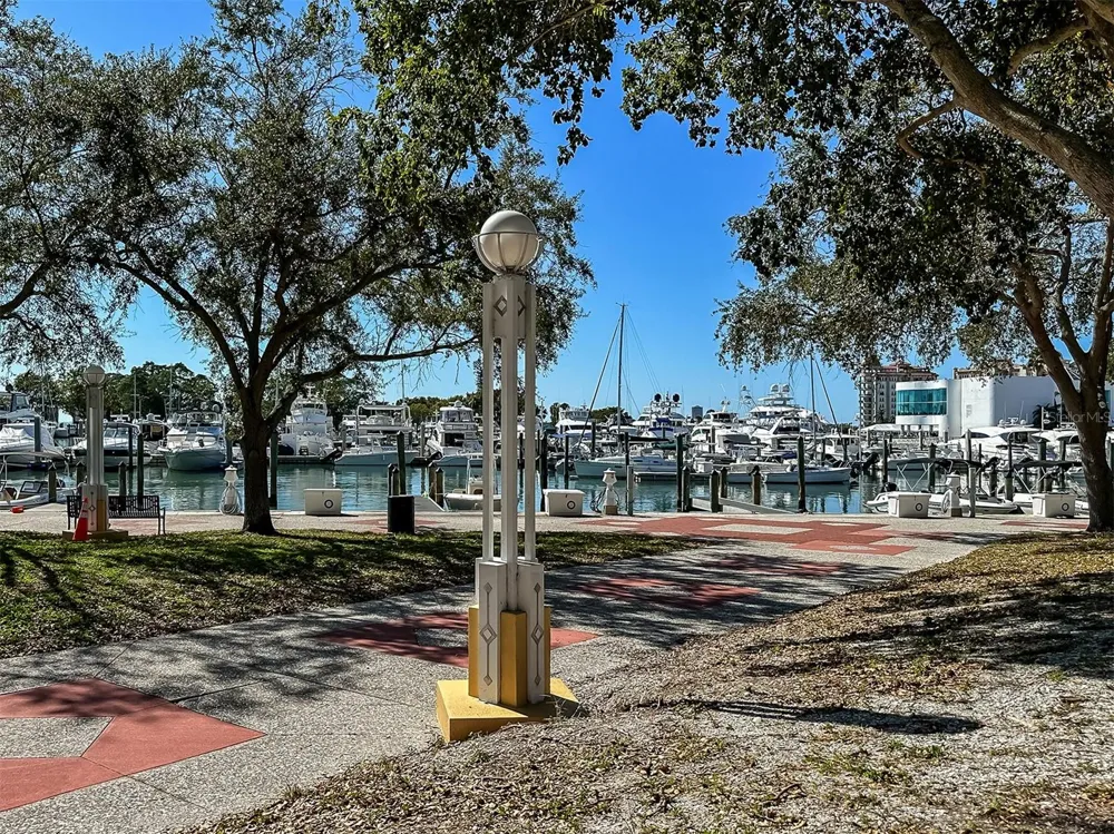 2616 HIDDEN LAKE DRIVE #A Sarasota, FL 34237