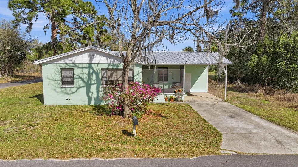 2627 MYRTLE AVENUE Mims, FL 32754