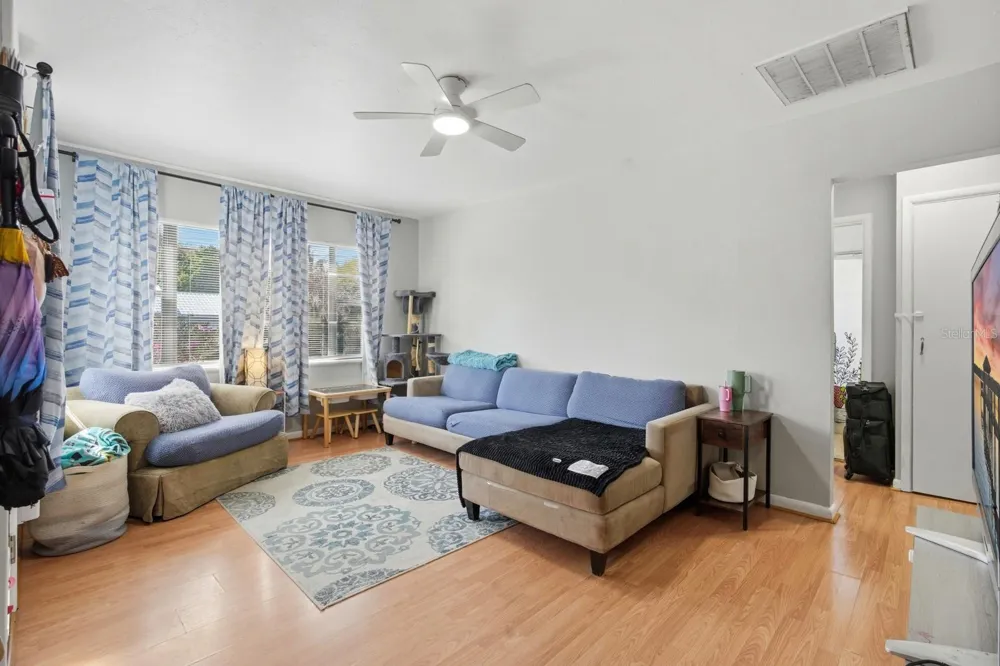 2627 MYRTLE AVENUE Mims, FL 32754