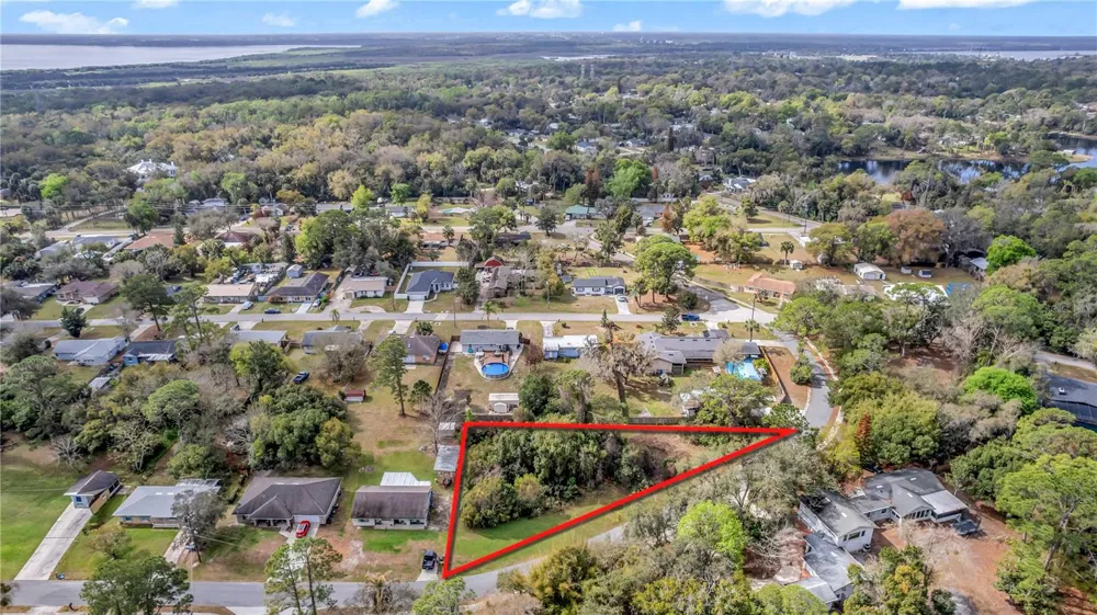 205 PLUMOSA ROAD Debary, FL 32713