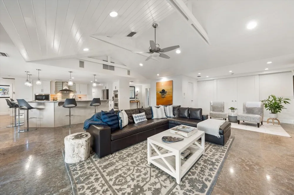109 DRIFTWOOD LANE Largo, FL 33770