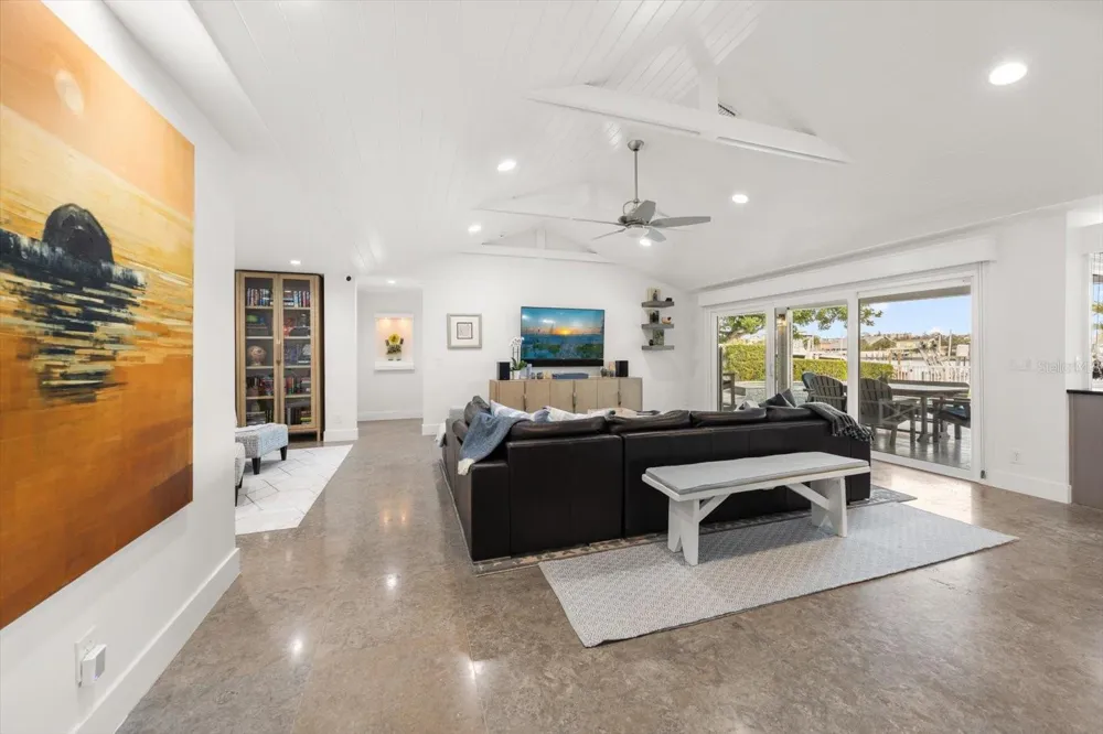 109 DRIFTWOOD LANE Largo, FL 33770