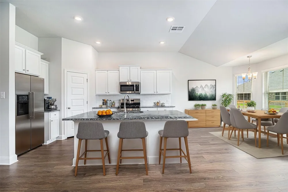4325 Leslies Way Dickinson, TX 77539
