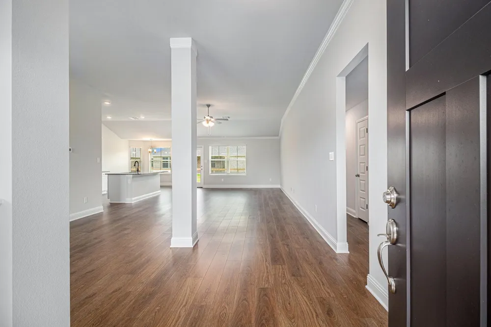 4325 Leslies Way Dickinson, TX 77539