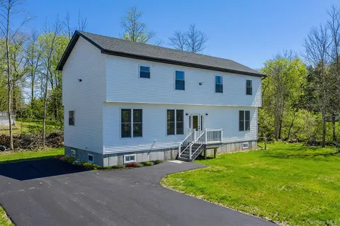 6 Maple Avenue