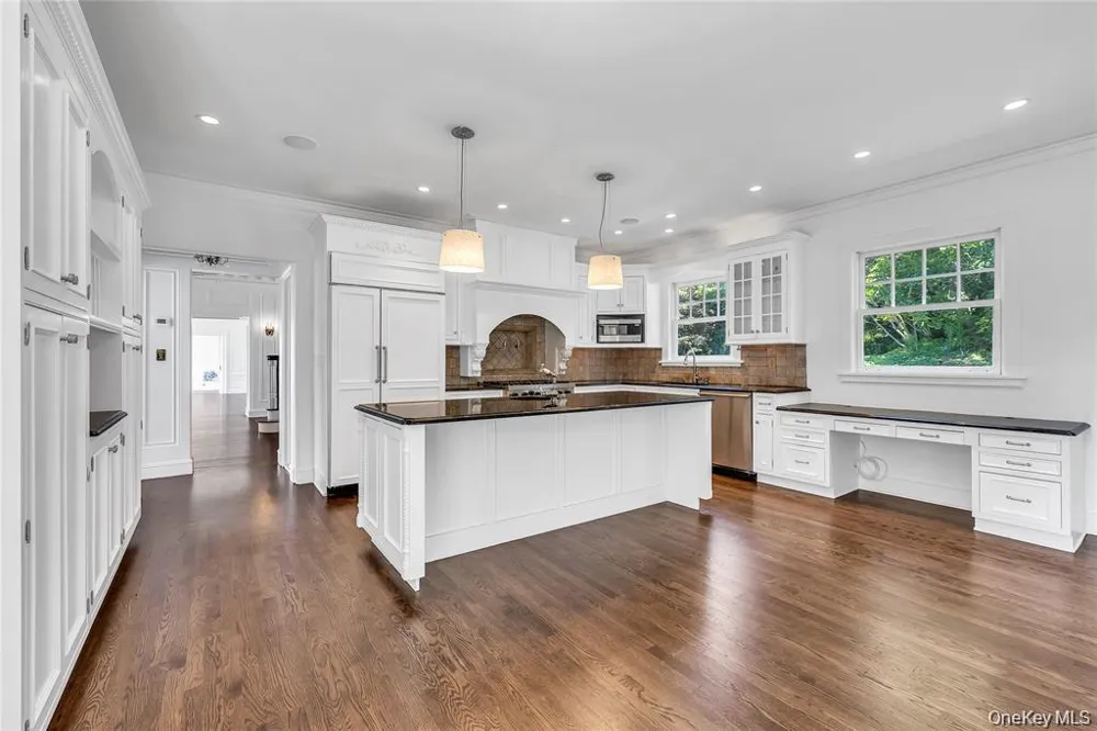 158 E Shore Road Huntington Bay, NY 11743
