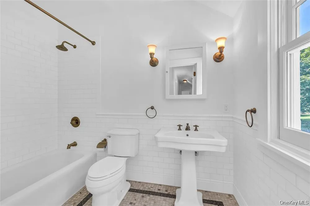158 E Shore Road Huntington Bay, NY 11743