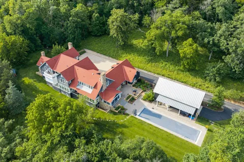 9350 Forest Road