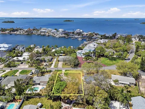 216 SHORE DRIVE