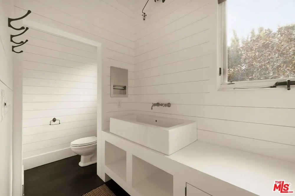 850 Muskingum Avenue Pacific Palisades, CA 90272