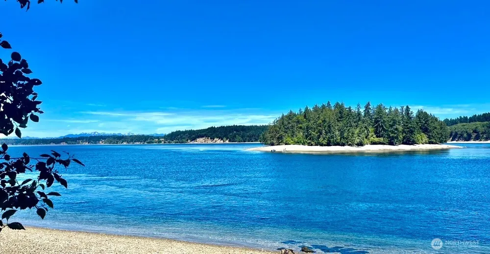 10511 130th Avenue Anderson Island, WA 98303