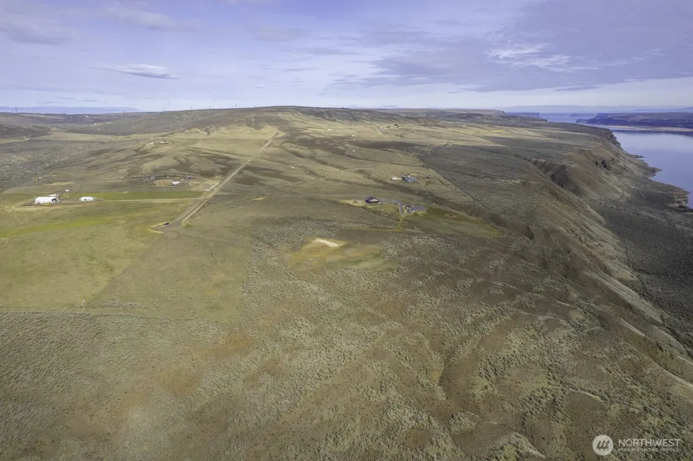 59 Pilot Rock Road Coulee City, WA 99115