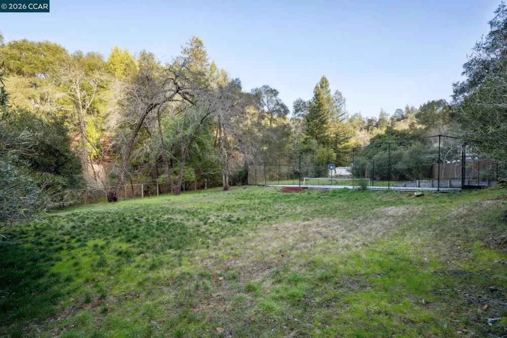 49 Tiger Tail Court Orinda, CA 94563