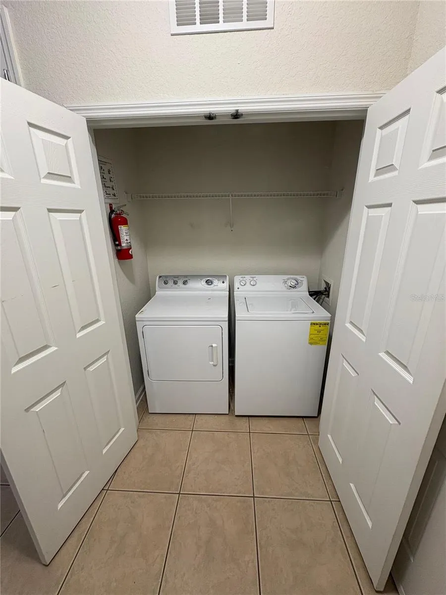 4102 BREAKVIEW DRIVE #40103 Orlando, FL 32819