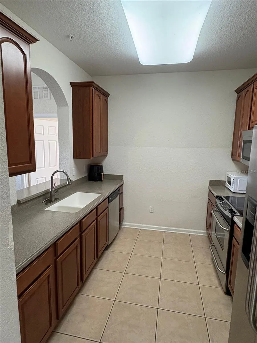 4102 BREAKVIEW DRIVE #40103 Orlando, FL 32819