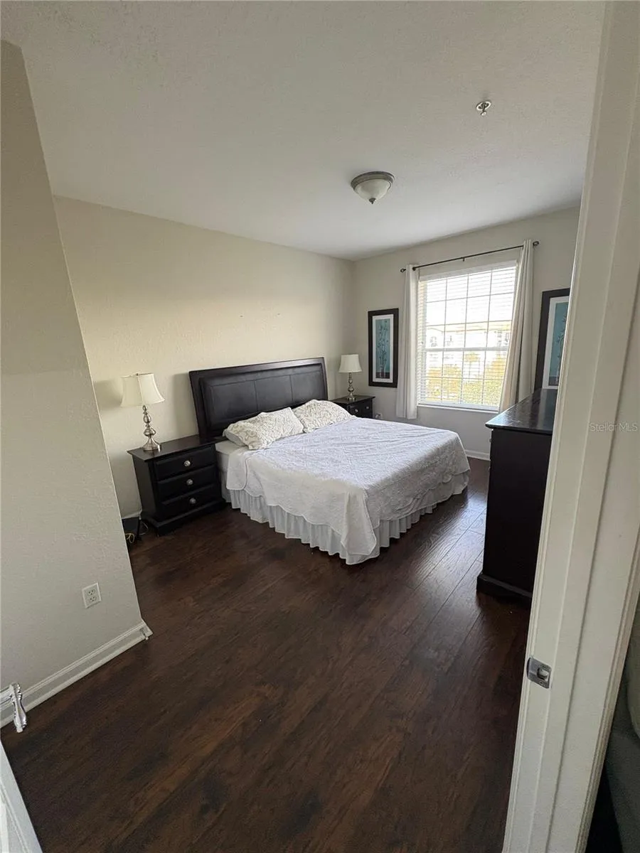 4102 BREAKVIEW DRIVE #40103 Orlando, FL 32819