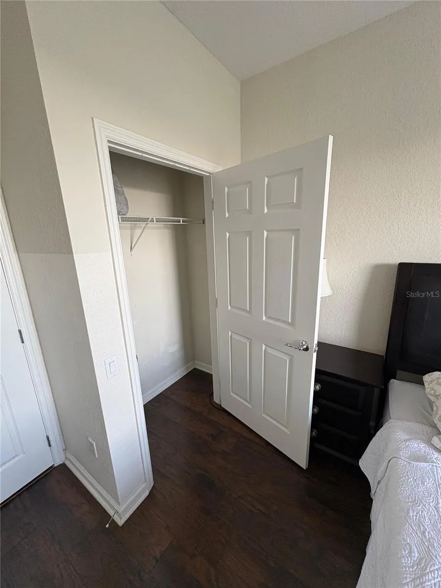 4102 BREAKVIEW DRIVE #40103 Orlando, FL 32819