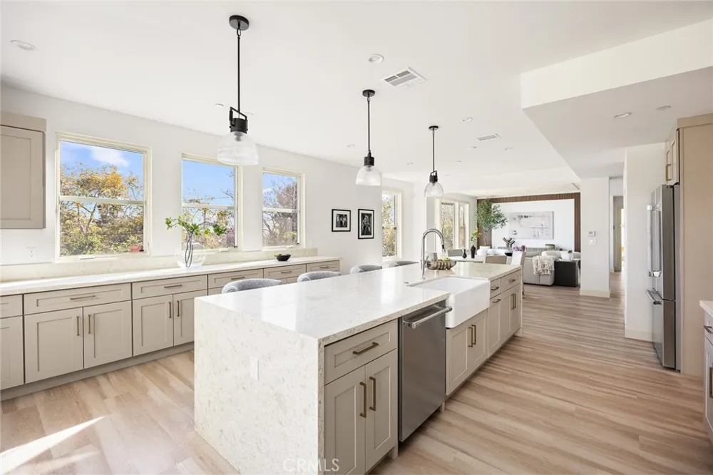 608 Baldwin Court Sierra Madre, CA 91024