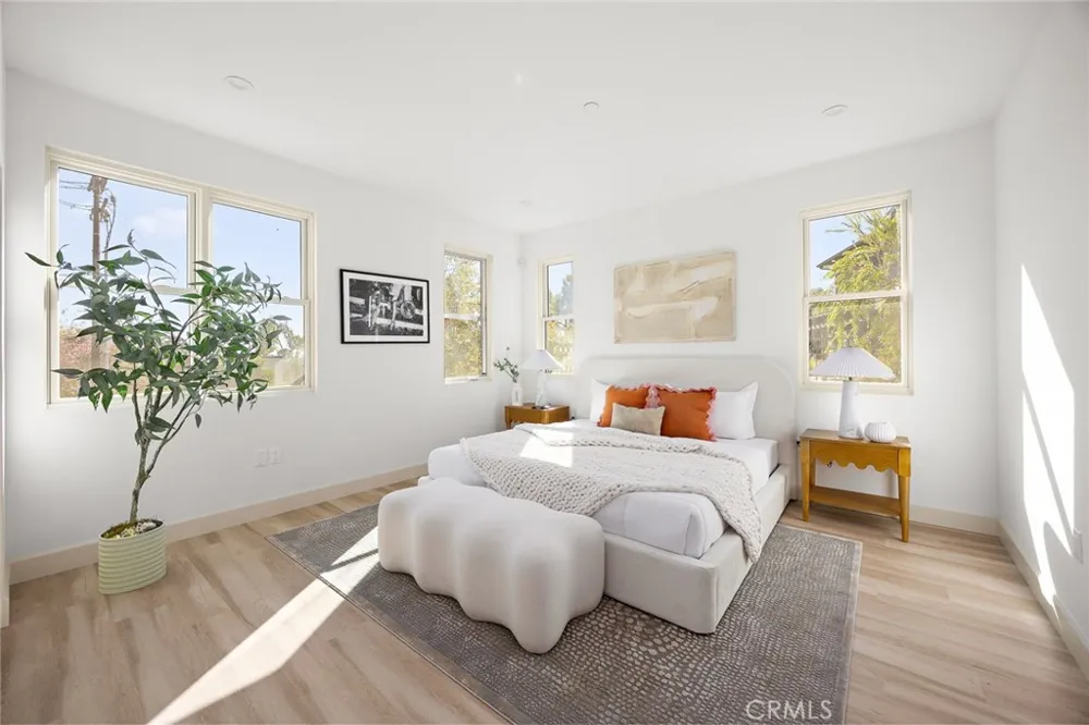 608 Baldwin Court Sierra Madre, CA 91024