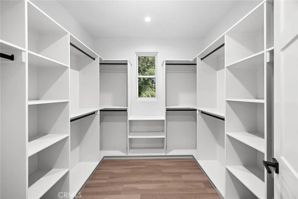 608 Baldwin Court Sierra Madre, CA 91024