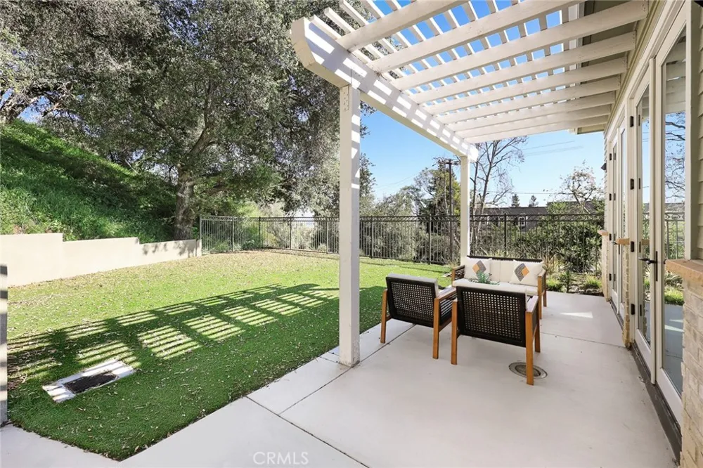 608 Baldwin Court Sierra Madre, CA 91024