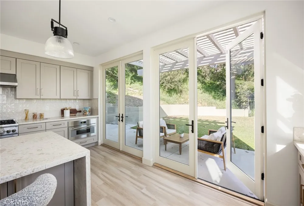 608 Baldwin Court Sierra Madre, CA 91024
