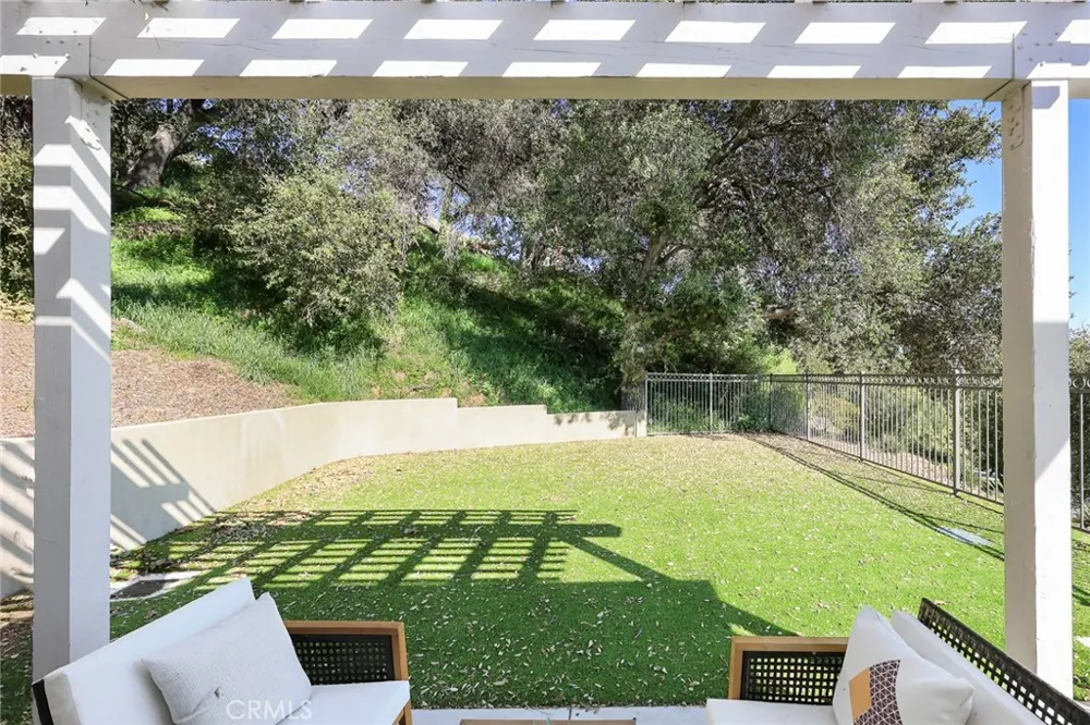608 Baldwin Court Sierra Madre, CA 91024