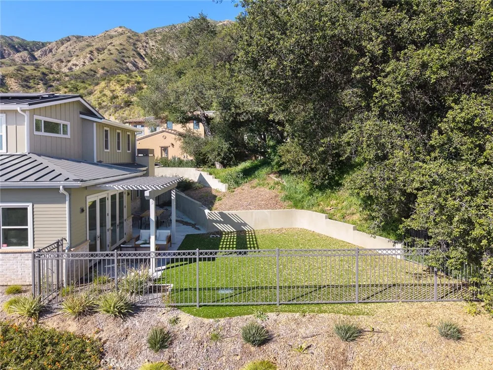 608 Baldwin Court Sierra Madre, CA 91024
