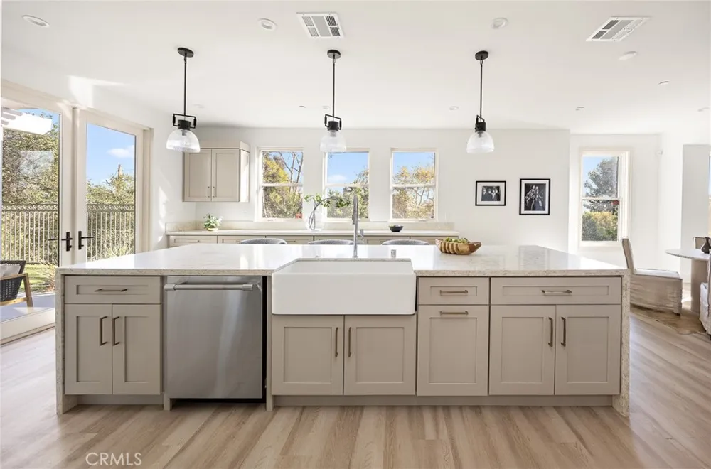 608 Baldwin Court Sierra Madre, CA 91024
