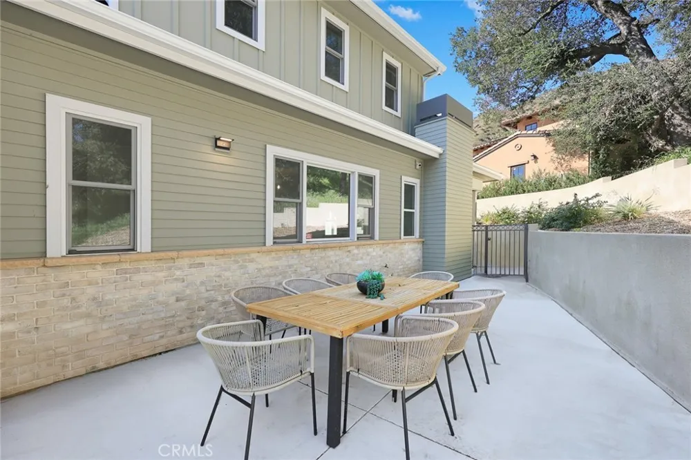 608 Baldwin Court Sierra Madre, CA 91024