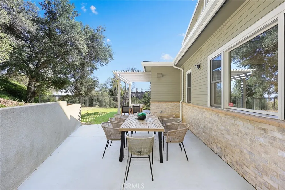 608 Baldwin Court Sierra Madre, CA 91024