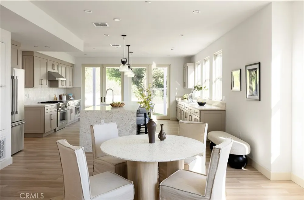 608 Baldwin Court Sierra Madre, CA 91024