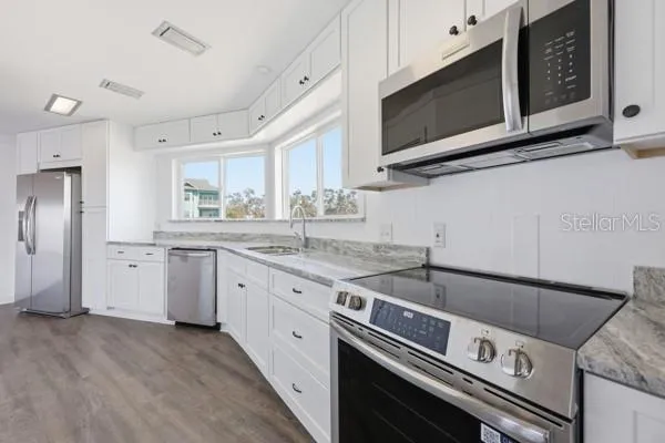 18 4TH STREET Horseshoe Beach, FL 32648