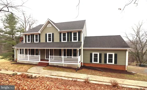 6885 WALNUT HEIGHTS DRIVE