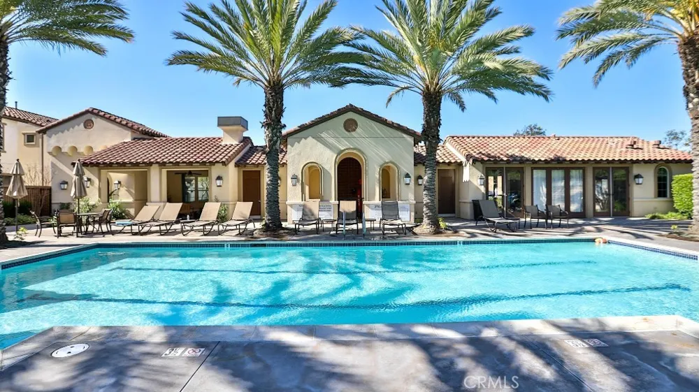 4693 Holly Long Beach, CA 90805