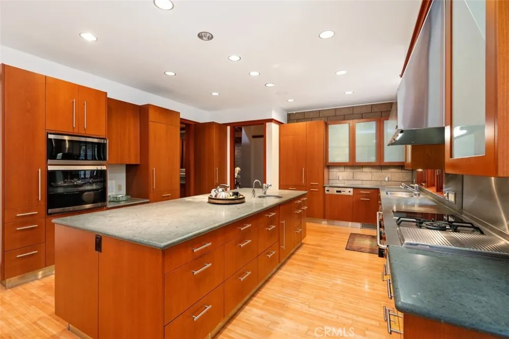 2540 Crow Foot Lane Diamond Bar, CA 91765