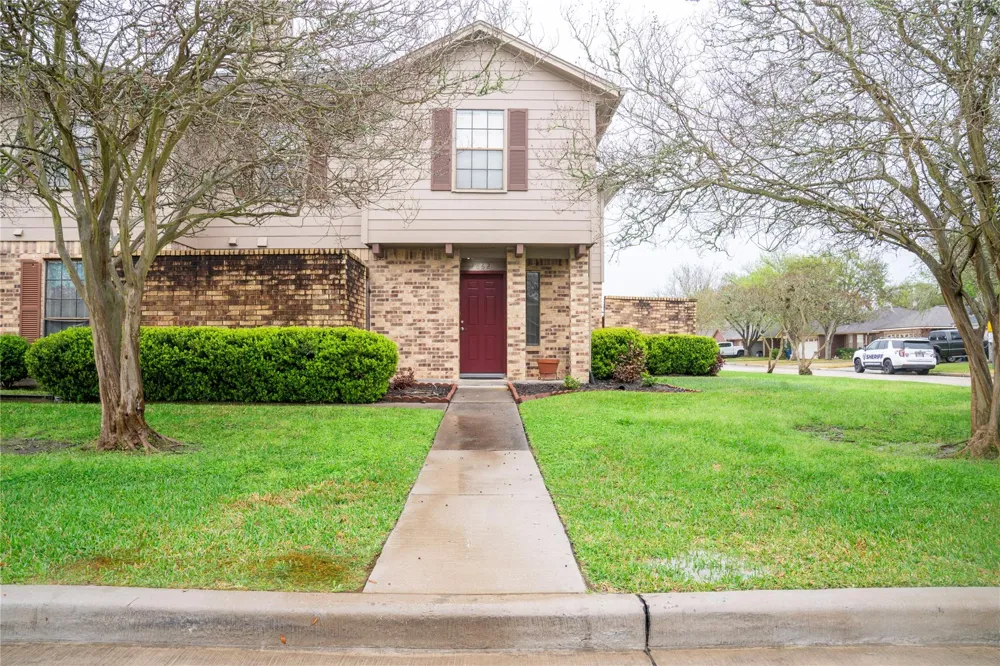 1862 Birch Street Texas City, TX 77591