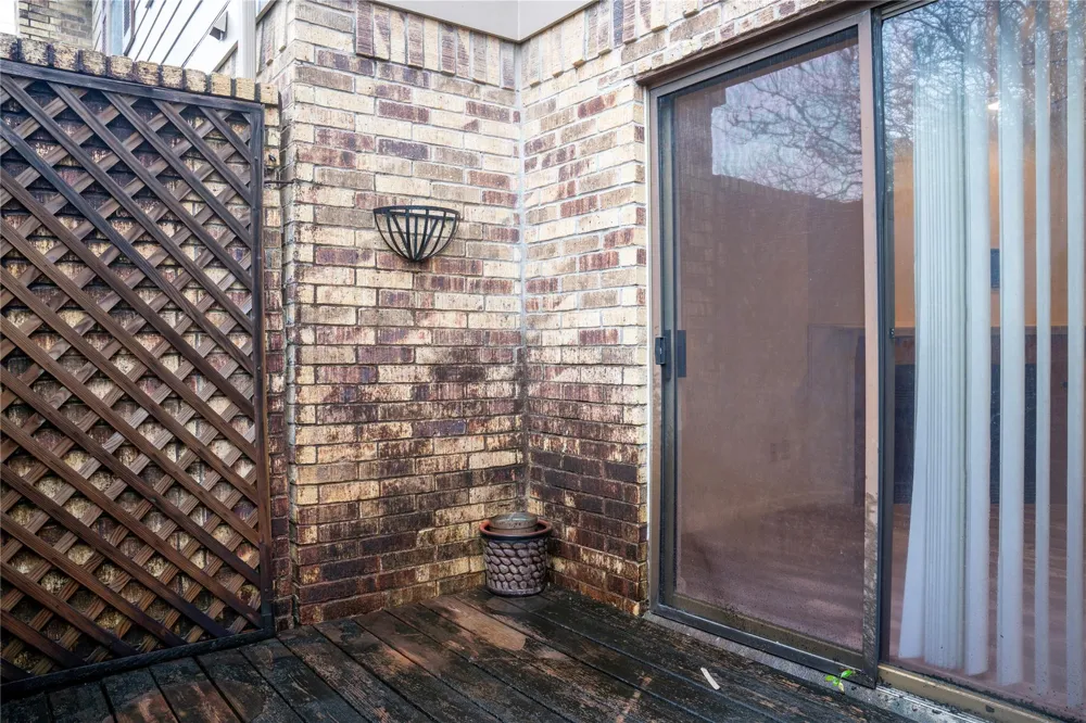 1862 Birch Street Texas City, TX 77591