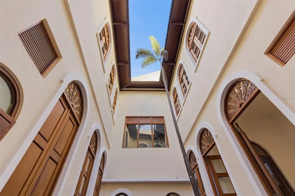 65 CALLE SAN FRANCISCO Old San Juan, PR 00901