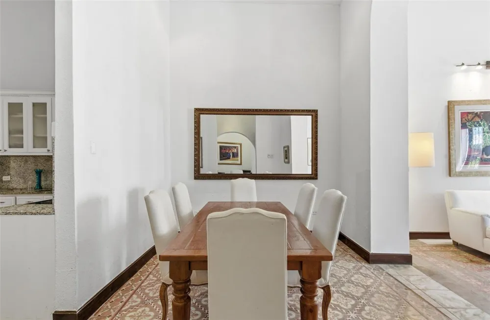 65 CALLE SAN FRANCISCO Old San Juan, PR 00901