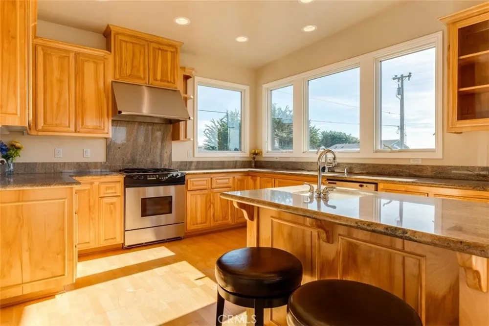 305 Ivar Street Cambria, CA 93428
