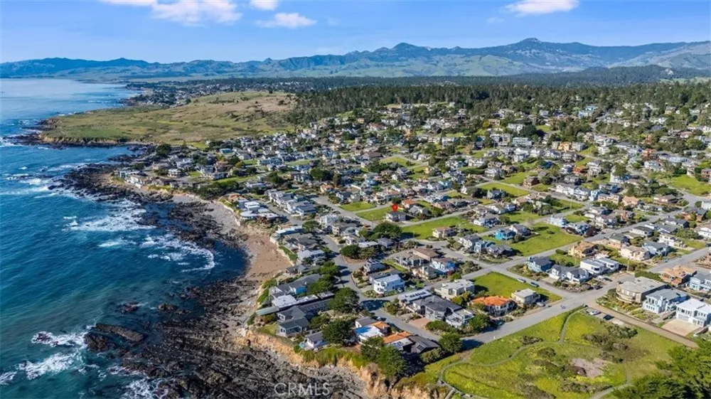 305 Ivar Street Cambria, CA 93428
