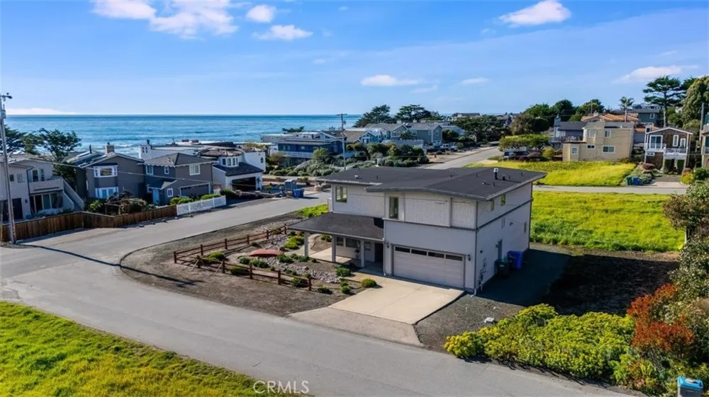 305 Ivar Street Cambria, CA 93428