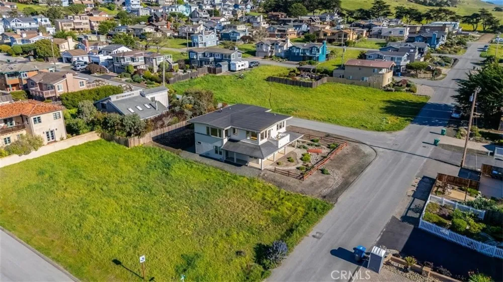 305 Ivar Street Cambria, CA 93428