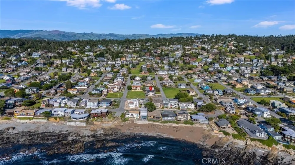 305 Ivar Street Cambria, CA 93428